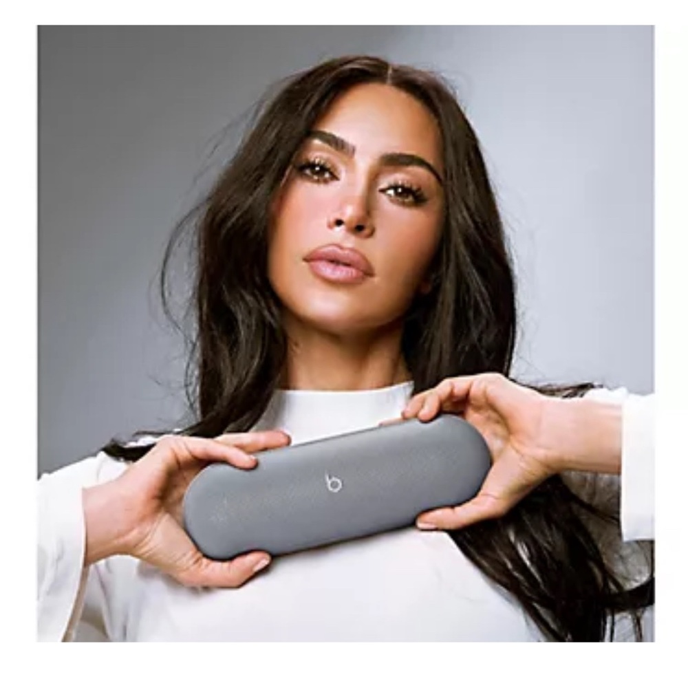 NEW! Beats Pill x Kim Kardashian - Wireless Bluetooth Speaker